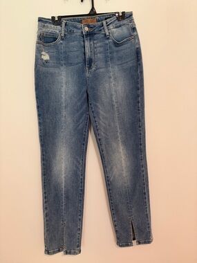 *LIKE NEW* Judy Blue 9/29 Slim Straight Jeans w/ frontAnkle Slits